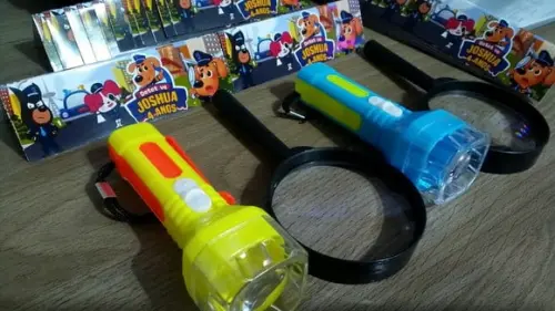 Kit Lanterna e Lupa Tema Detetive Labrador