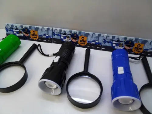 Kit Lanterna e Lupa Tema Policial