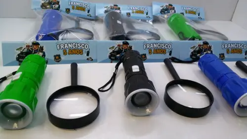 Kit Lanterna e Lupa Tema Policial