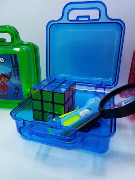 Kit Maletinha + Cubo Magico + Lupa + Lanterna Pj