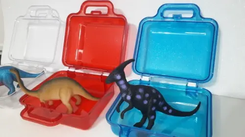 Kit Maletinha + Dinossauros de Borracha Sortidos