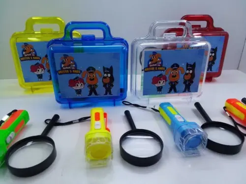 Kit Maletinha Acrilica Lanterna e Lupa Detetive Labrador