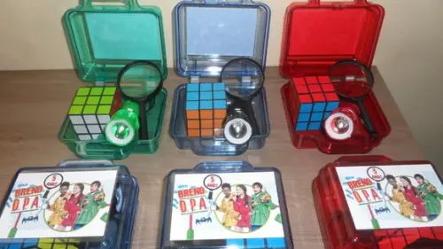 Kit Maletinha Dpa + Lupa + Lanterna + Cubo Magico