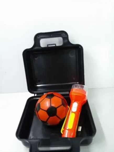 Kit Maletinha Plastica + Lanterna + Mini Bola Personalizada
