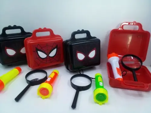 Kit Maletinha Plástica + Lupa + Lanterna Homem Aranha