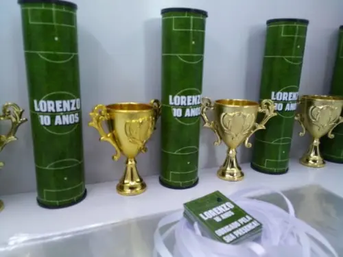 Kit Pega Vareta + Mini Taça Campeão Tema Futebol