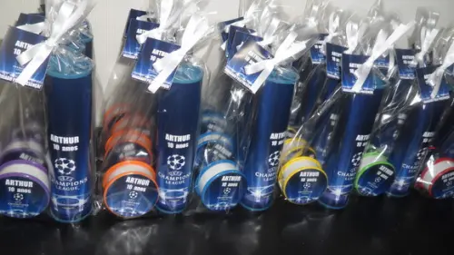Kit Pega Varetas e Copo Retratil Tema Futebol
