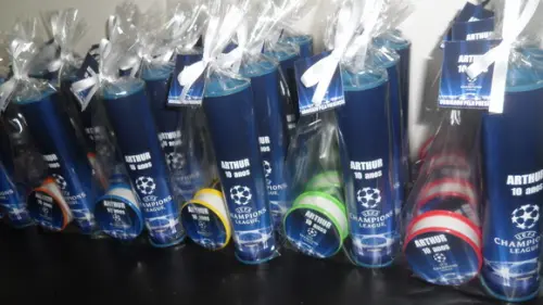 Kit Pega Varetas e Copo Retratil Tema Futebol