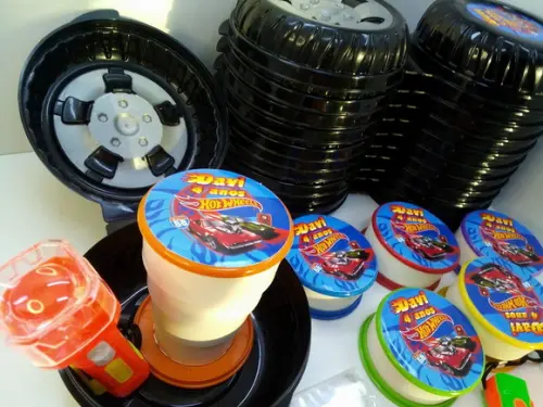Kit Pote Roda + Copo Retratil + Lanterna Hot Wheels