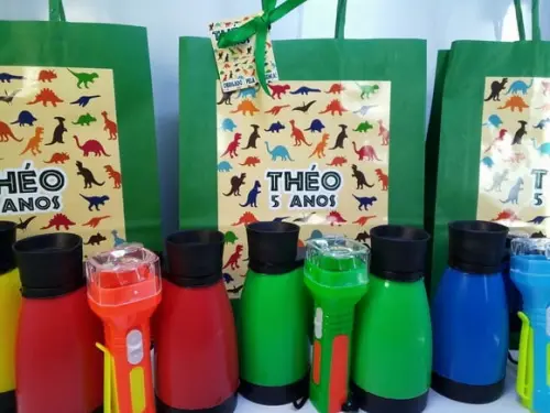 Kit Sacolinha + Binóculo + Lanterna + Lupa Tema Dinossauros