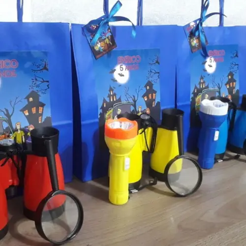 Kit Sacolinha + Binóculo + Lanterna + Lupa Tema Scooby Doo