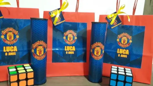 Kit Sacolinha + Cubo Magico + Pega Varetas Manchester
