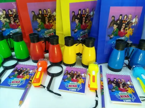 Kit Sacolinha+binoculo+lanterna+lupa+bloquinho+lápis Dpa