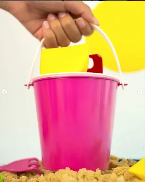 Mini Balde de Praia com Redinha + 2 Pás + 1 Peneira
