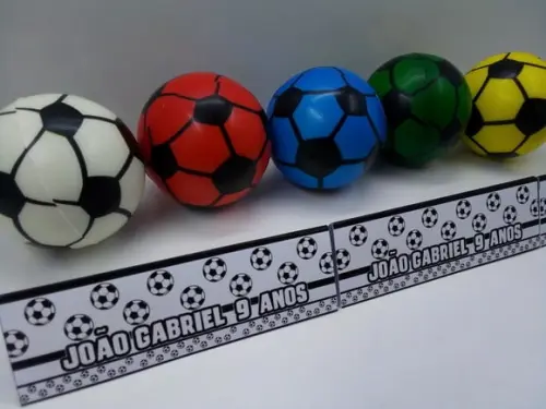 Mini Bola Macia Tamanho 6x6cm Tema Futebol