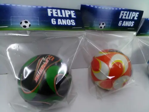 Mini Bola Macia Tamanho 6x6cm Tema Futebol
