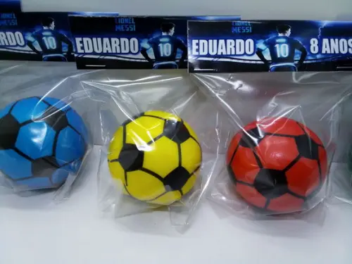 Mini Bola Macia Tamanho 6x6cm Tema Futebol