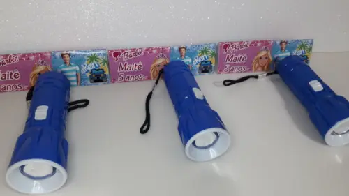 Mini Lanterna de Plástico Sortidas Lapela Tema Barbi e Ken
