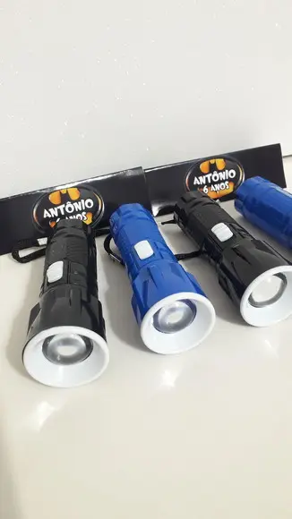 Mini Lanterna de Plástico Sortidas Lapela Tema Batman