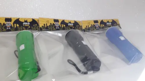 Mini Lanterna de Plástico Sortidas Lapela Tema Batman