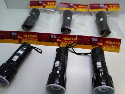 Mini Lanterna de Plástico Sortidas Lapela Tema Bombeiro