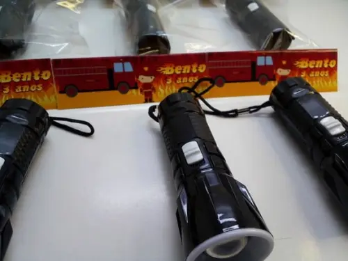 Mini Lanterna de Plástico Sortidas Lapela Tema Bombeiro