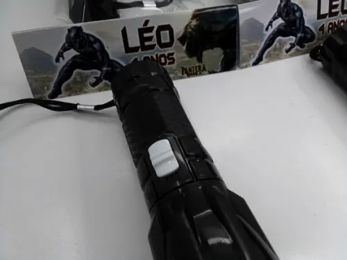 Mini Lanterna de Plástico Sortidas Lapela Tema Pantera Negra