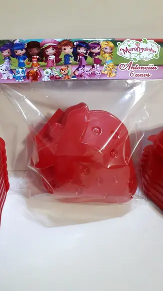 Pote em Formato de Morango+ Lapela Personalizada