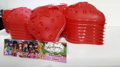 Pote em Formato de Morango+ Lapela Personalizada
