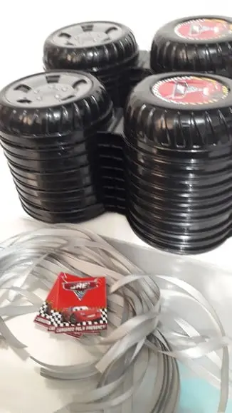 Pote em Formato de Roda Capacidade: 340 ml Tema Carros