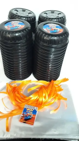 Pote em Formato de Roda Capacidade: 340 ml Tema Hot Wheels