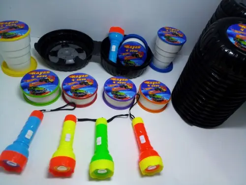 Pote Roda + Copo Retratil + Lanterna Tema Hot Wheels