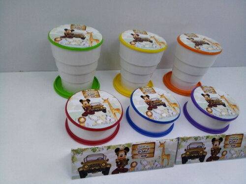 Copo Retratil ou Copo Sanfonado Tema Mickey Safari