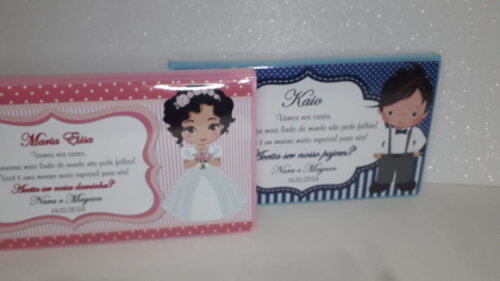 Lembrancinha Dama e Pajem Estojo de Colorir com Desenhos Kit com 46 Peças