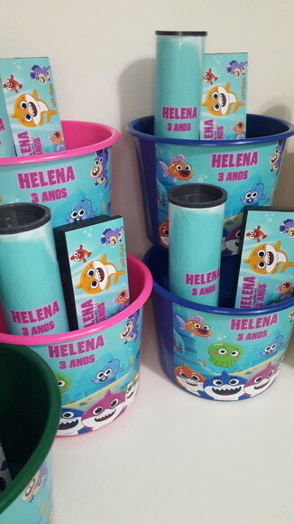 Lembrancinha Baby Shark Kit Balde de Pipoca + Domino + Pega Varetas