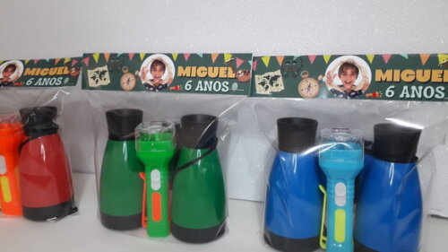 Kit Binoculo Zoom 4 Vezes e Lanterna Tema Paleontólogo