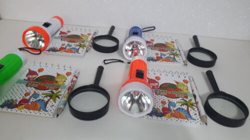 Kit Bloquinho + Mini Lápis + Lanterna + Lupa Dinossauro