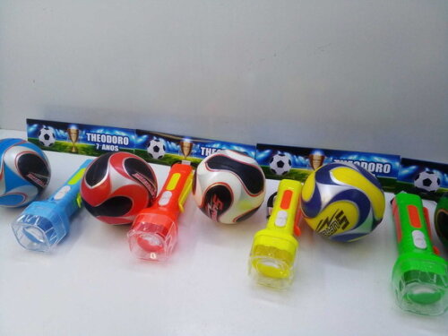 Kit Bola Macia 6x6cm + Lanterna Tema Futebol