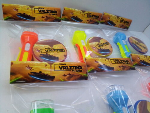 Kit Copo Retratil + Mini Lanterna Star Wars