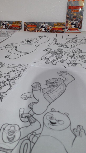 Kit de Desenhos para Colorir com Giz de Cera Kung Fu Panda