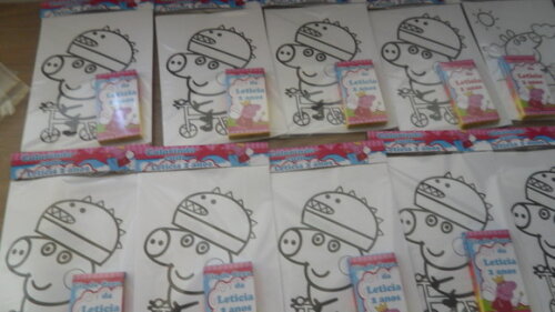 Kit de Desenhos para Colorir com Giz de Cera Tema Pig