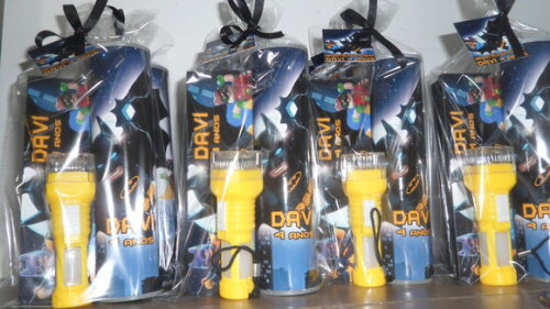 Kit Domino + Pega Varetas+ Lanterna Tema Batman