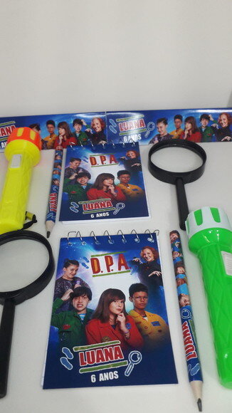 Kit Dpa Bloquinho + Mini Lápis + Lanterna + Lupa