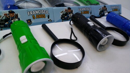 Kit Lanterna e Lupa Tema Policial