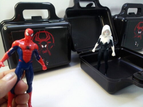 Kit Maletinha Plastica + Boneco Tema Aranha Verso