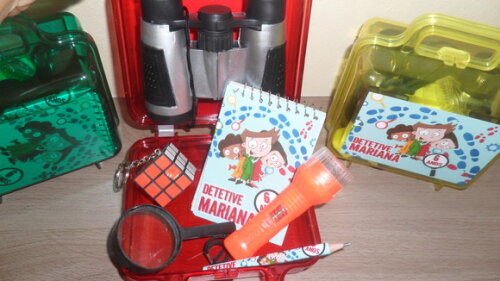 Kit Maletinha+binoculo+lanterna+lupa+bloco+mini Lápis+cubo