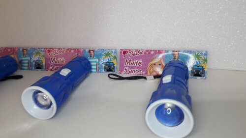 Mini Lanterna de Plástico Sortidas Lapela Tema Barbi e Ken