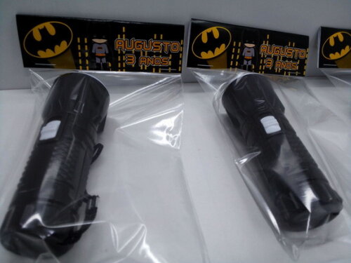 Mini Lanterna de Plástico Sortidas Lapela Tema Batman