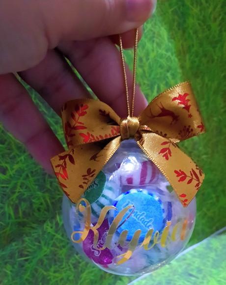 Bolinha com Nome e 10 Balinhas com Desejo de Boas Fes- Natal