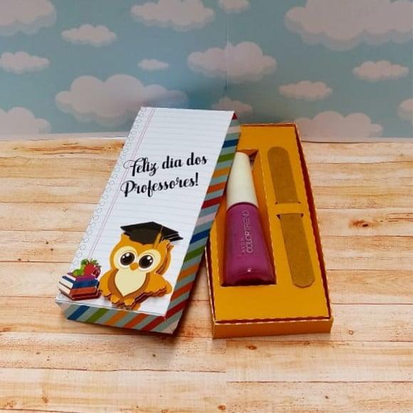 Caixinha com Esmalte e Mini Lixa- Dia dos Professores